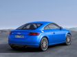 Audi TT Coupe 2014 - Am Heck gibt es bei diesem Modell einen deutlicheren Kontrast zwischen der Rundung des Autos an sich und geraden bzw. kantigen Elementen.