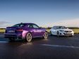 BMW 2er Coupe (G42) - 2022 -  - 220i Coupe in weiß und M240i Coupe in Violett