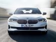 BMW 5er Limousine Facelift - Die Front wirkt nach dem Facelift deutlich breiter - das liegt vor allem an der ausgedehnteren Niere.