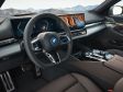 Die neue BMW 5er Limousine 2023 - Im Innenraum gibt’s das aktuelle BMW Design mit den beiden leicht gekrümmten Bildschirmen.