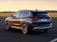 BMW X3Facelift 2021 - Am Heck fallen als erstes die nochmal deutlicher konturierten Rückleuchten ins Auge.