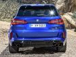 BMW X5 M (F95) - Zum anderen verfügt der X5 M derzeit über keinerlei Hybrid-Technologie, so dass der CO2-Ausstoß bei knapp 300 g pro Kilometer liegt.