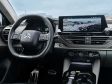 Neuer Citroen C5 X - Im Innenraum sieht es einigermaßen modern aus, das Info-Display in der Mittelkonsole steht deutlich hervor.