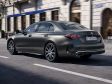 Mercedes C-Klasse Facelift MJ 2027 - Außen wird vieles etwas kantiger, auch die Außenspiegel ändern sich. Und natürlich kommen die vielen Sterne im Kühlergrill und auch in den Front- und Heckleuchten.