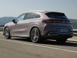 Mercedes GLC EQ (2026) - Mit dem Paket hat Mercedes ungefähr das geliefert, was sie auf der IAA 2013 noch im legendären Frankfurt angekündigt haben. Etwa 400 kW Ladeleistung und Reichweiten jenseits der 700 km. Sowohl Außendesign als auch Innendesign sollten der Mercedes-Kundschaft und wahrscheinlich auch anderen Kunden gefallen.