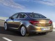 Opel Astra J Limousine - Bild 1