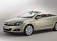 Offen ist der Opel Astra Twin Top ein reinrassiges viersitziges Cabrio