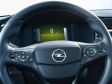 Opel Corsa F Facelift 2023 - Das voll digitale Cockpit fällt unserer Meinung nach immer noch recht klein aus. Und es ist in der Basisausstattung nicht enthalten.