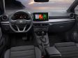 Seat Ibiza (Facelift 2021) - Im Innenraum sind die Änderungen zur Vorgängerversion hingegen sehr deutlich. Das Display wurde sinnvollerweise versetzt und ist nun zeitgemäß eigenständig.
