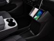Tesla Model Y (2026) - Induktiv-Ladeflächen und Becherhalter
