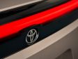 Toyota bZ4X Touring (2026) - Großes Lichtband am Heck.