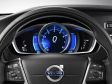 Volvo V40 - Die Armaturen sind in LCD-Technik gestaltet und zeigen neben Geschwindigkeit und Drehzahl noch diverse weitere Funktionen.