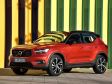 Volvo XC40 - Farbe: Fusion Red / Dach schwarz - gibt es auch als Einfarbenlackierung