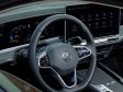 Neuer VW Passat 9 Variant (2023) - getarnt. - Nochmal ein leicht anderer Blickwinkel ins Interieur.