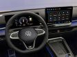 VW T-Roc II (2025) - Schön finden wir, dass hinter dem Lenkrad auch wieder ein vollwertiges Display steckt. Das war ja vor allem in der ID-Reihe eher nicht so.