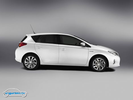 Toyota Auris - Auf dem Pariser Autosalon 2012 wird das Auto erstmals vorgestellt.