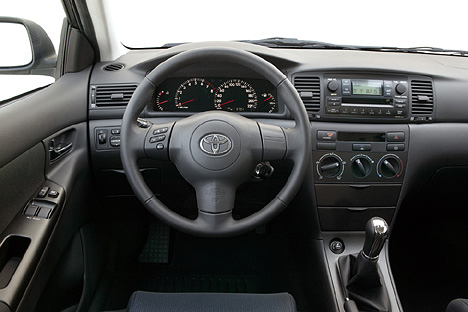 Toyota Corolla - Cockpit