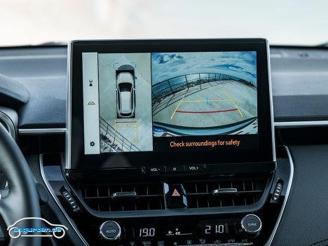 Toyota Corolla Cross (2022) - Infotainment