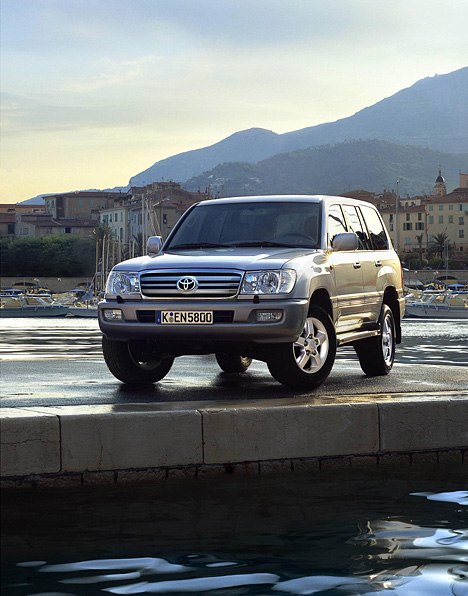 Toyota Land Cruiser 100