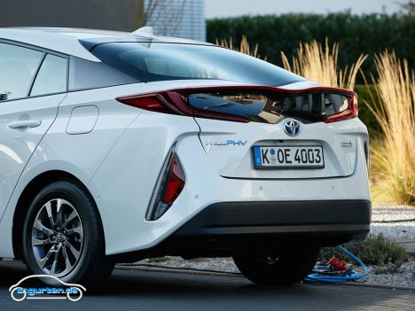 Toyota Prius IV Plug-in Hybrid - Bild 13