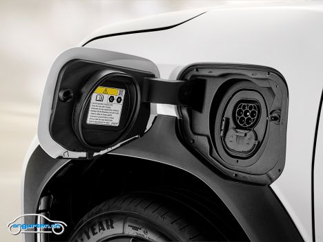 Toyota Urban Cruiser (2025) - Stromanschluss. Werte für den Ladestrom haben wir derzeit noch nicht.