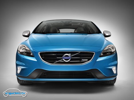 Volvo V40 - Während der V60 und natürlich auch der Vorgänger V50 eher als Arbeitstiere daherkommen, setzt der V40 voll auf sportiven Touch.