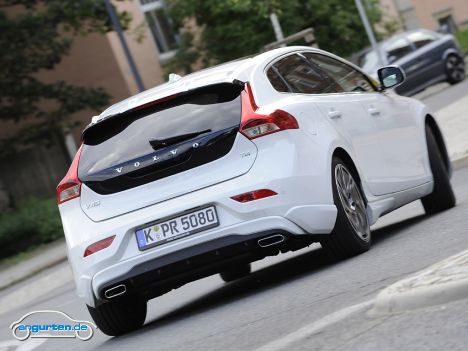 Volvo V40 - Der Diesel mit 115 PS verbraucht kombiniert nur 3,6 Liter auf 100 km - das sind 94g CO2 pro Kilometer (Herstellerangaben)