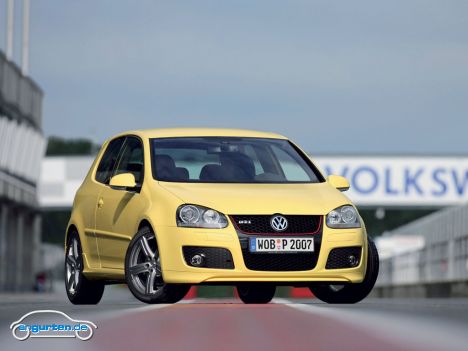 VW Golf GTI Pirelli