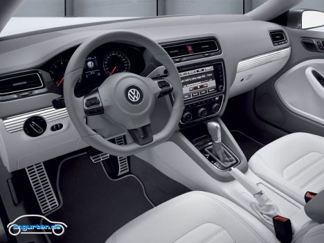 VW New Compact Coupe (Studie) - Cockpit