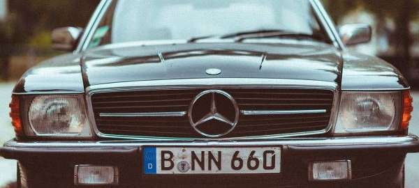 Jedes Auto benötigt ein Kennzeichen. - Foto: pixabay.com