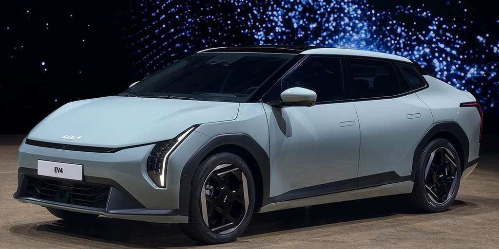 Kleine Batterie jetzt auch für Kia EV4 Fastback - © Bild: Kia