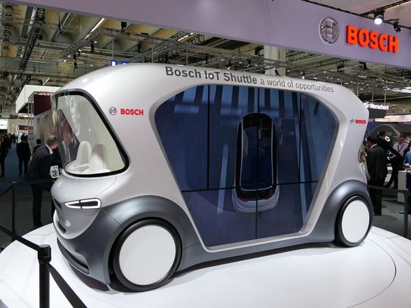 Sowohl auf der IAA 2017 als auch 2019 (hier im Bild) wurden bereits autonome Shuttles vorgestellt. Bild: angurten.de