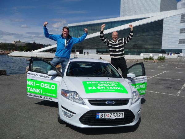 Knapp unter 2,8 Litern auf 100 km: Spritverbrauchsfahrt im Ford Mondeo. Bild: Ford