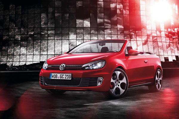 Ab sofort bestellbar: Das neue Golf GTI Cabrio. Bild: VW