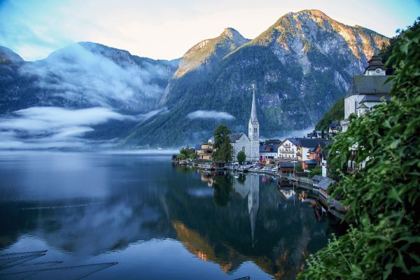 Hallstatt ist wunderschön, am besten allerdings nur zu den Randzeiten besuchen. - Foto: pixabay