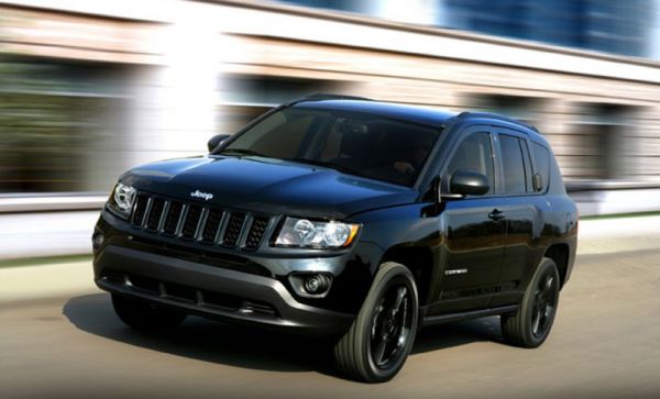 Setzt ganz auf schwarz: Das Sondermodell Black Edition des Jeep Compass. Foto: Jeep