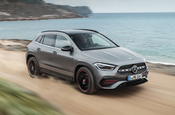 Ab sofort bestellbar: Der neue Mercedes GLA. Bild: Mercedes.