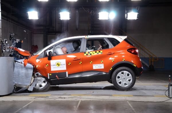 5 Sterne gibt es für den Captur im NCAP Crashtest. Bild: Renault