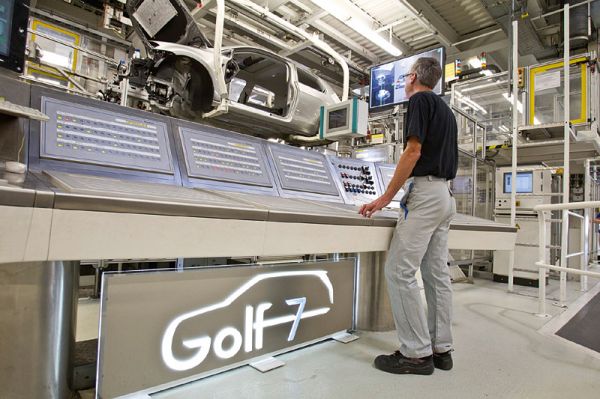 Mehr als 100.000 Bestellungen für den Golf VII - VW macht Sonderschichten. Bild: VW