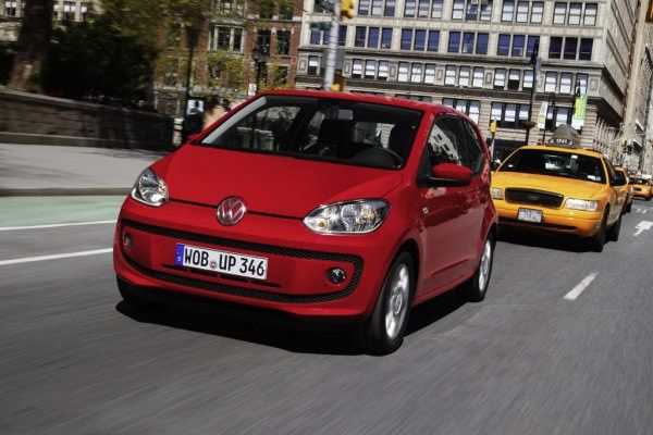 Den VW up! gibt es jetzt mit der sparsamen BlueMotion Technology. Er spart 0,4 Liter auf 100 km (kombiniert). Bild: VW