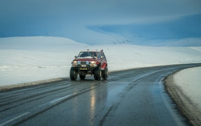 Gute Winterreifen sind viel wert. - Foto: unsplash.com