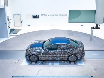 Die neue BMW 3er Limousine im Windkanal - Foto: BMW