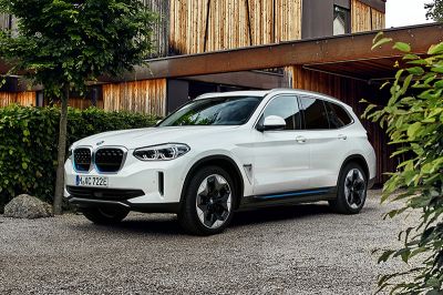 Der neue elektrische BMW iX3 startet bei knapp 70.000 Euro. Bild: BMW