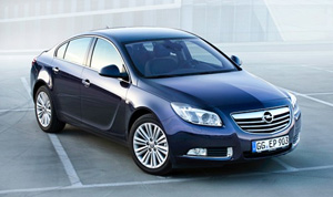 Neue Motoren und Zusatzausstattungen gibt es für den Insignia im Modelljahr 2012. Bild: Opel